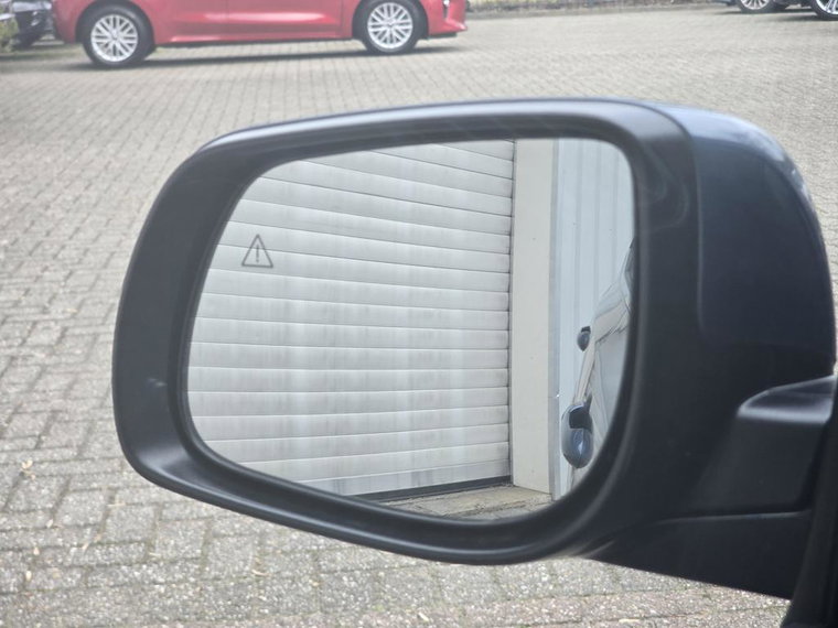 Vehicle Image 33