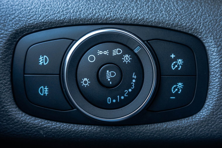 Vehicle Image 25