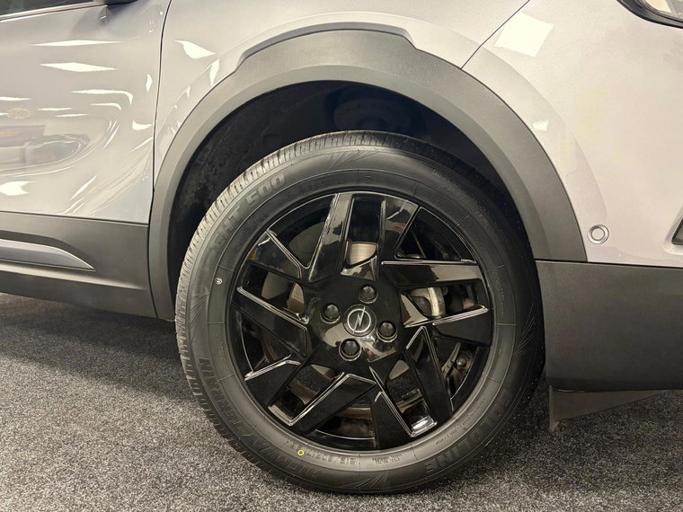 Vehicle Image 17
