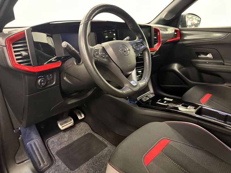 Vehicle Image 32