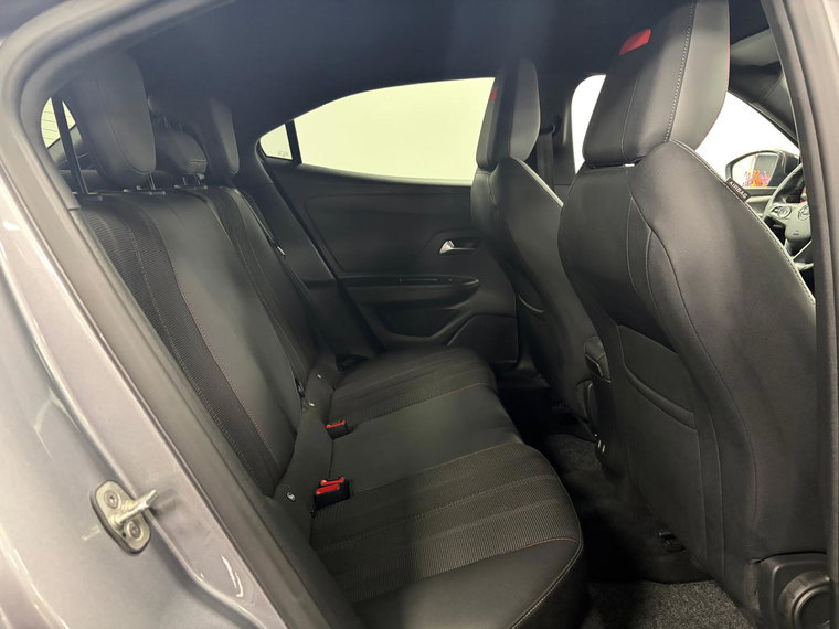 Vehicle Image 37