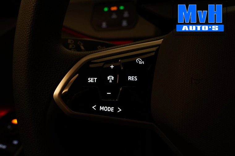 Vehicle Image 52