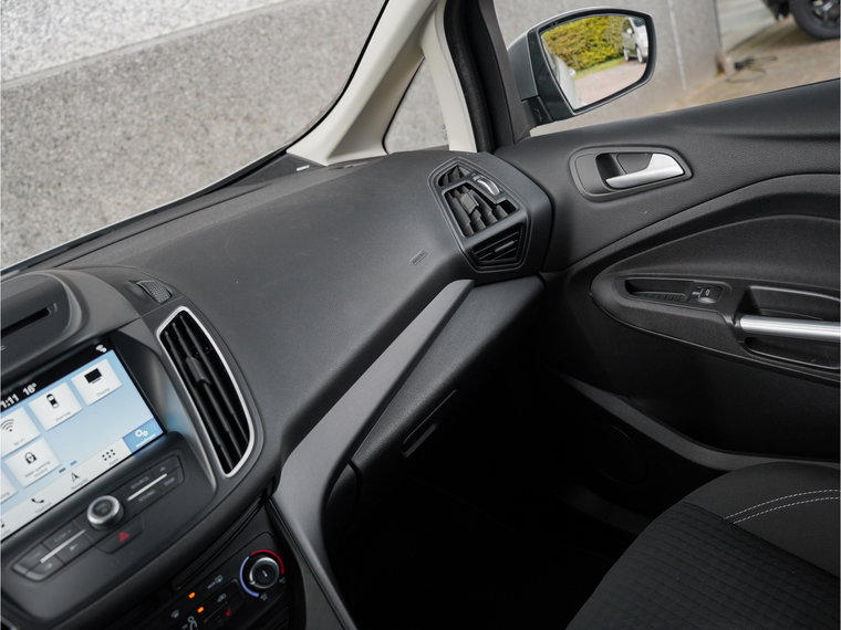 Vehicle Image 39