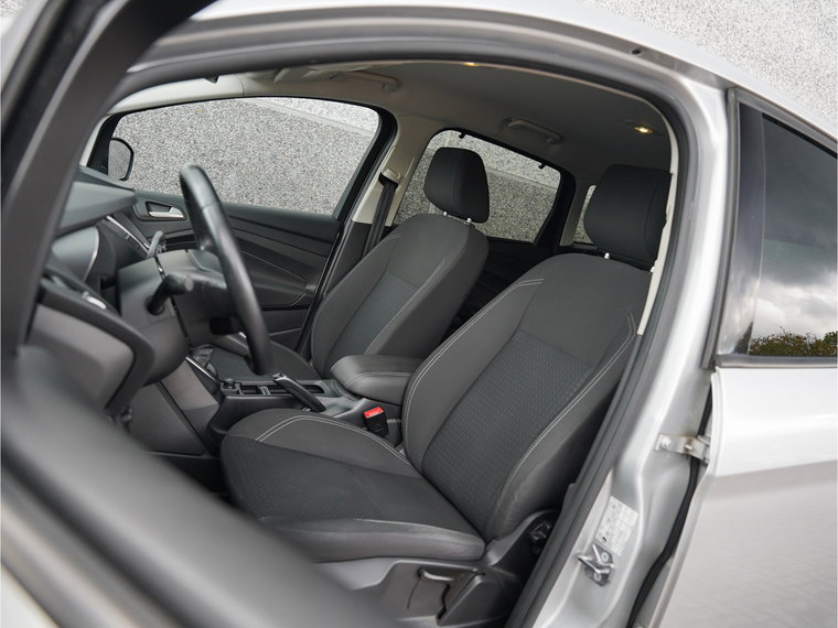 Vehicle Image 40
