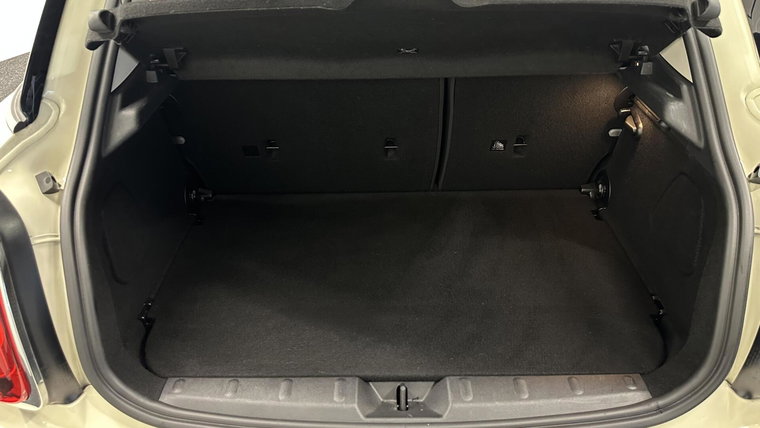 Vehicle Image 38