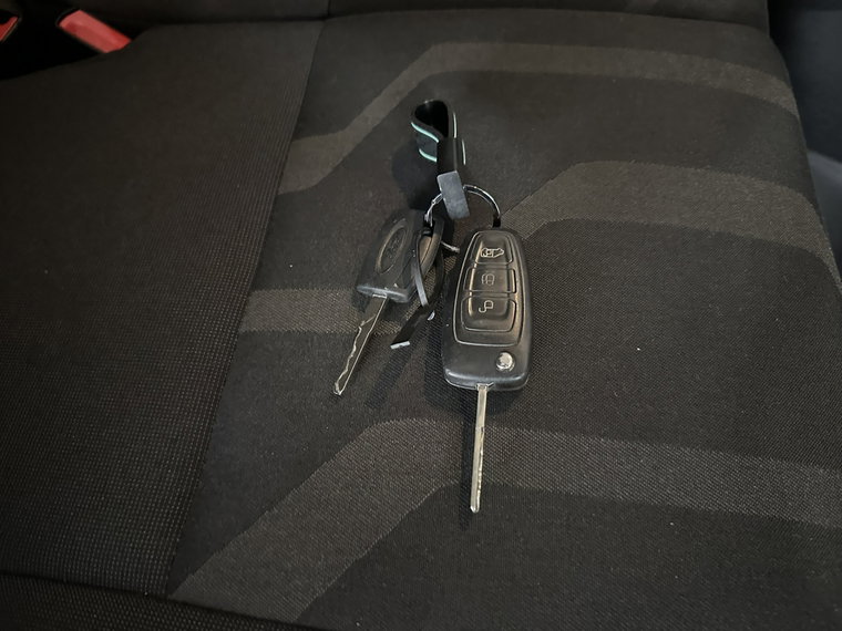Vehicle Image 19