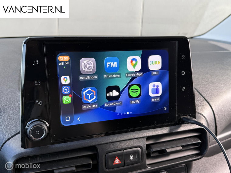 Vehicle Image 12