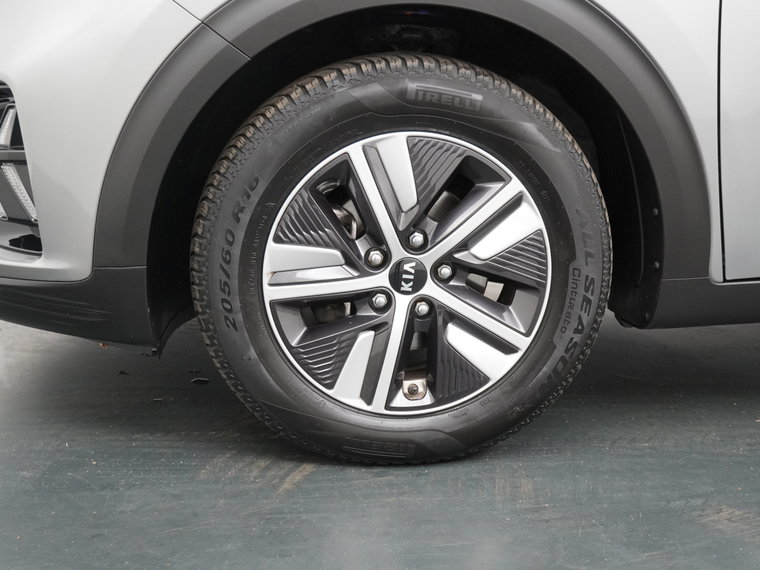 Vehicle Image 17