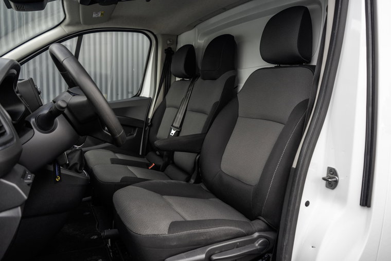 Vehicle Image 12