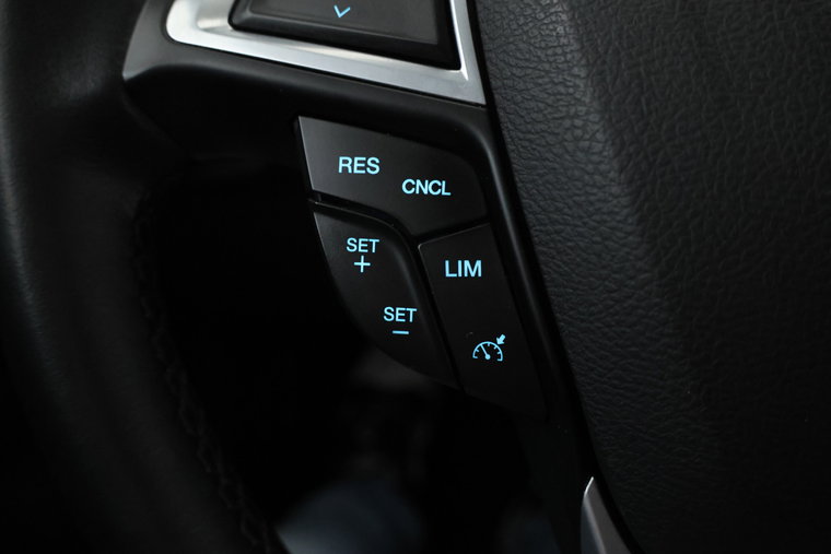 Vehicle Image 24