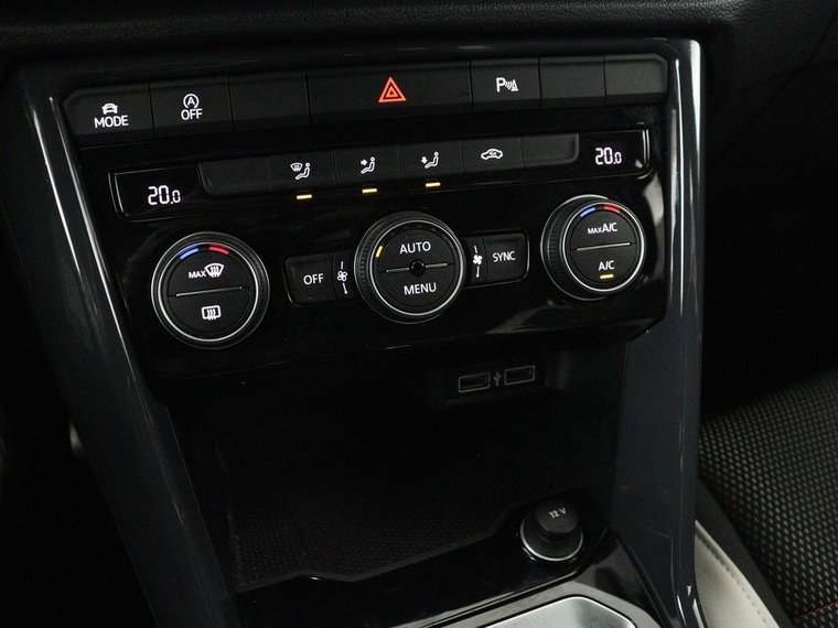 Vehicle Image 24