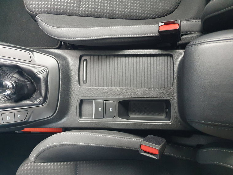 Vehicle Image 40