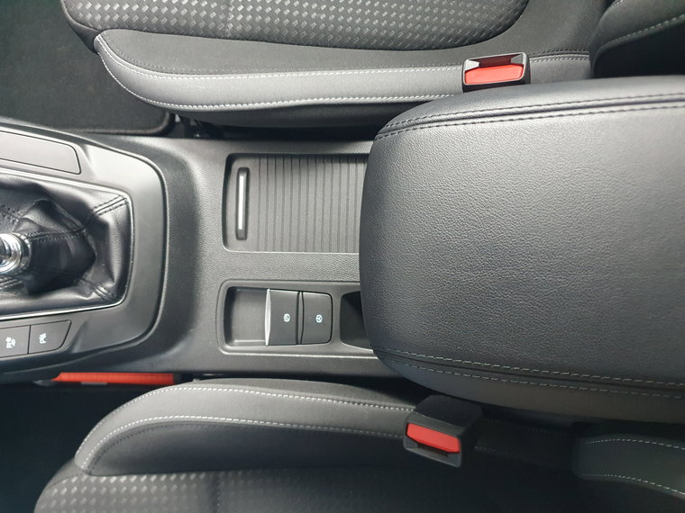 Vehicle Image 41