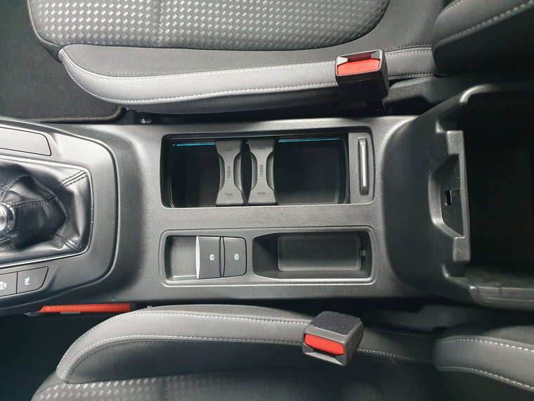 Vehicle Image 42