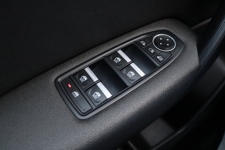 Vehicle Image 23
