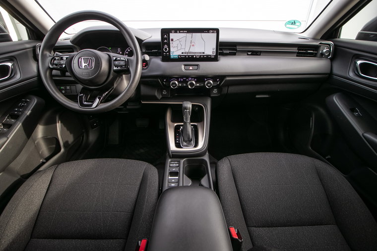 Vehicle Image 16