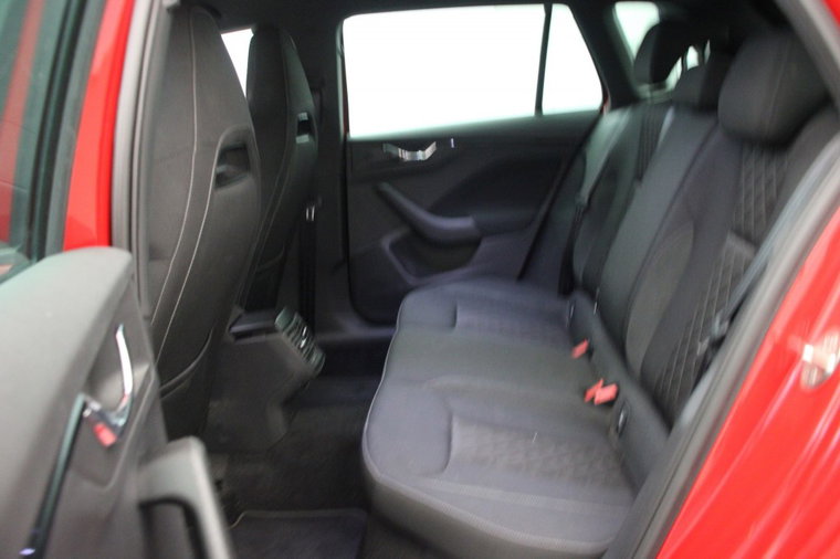 Vehicle Image 8