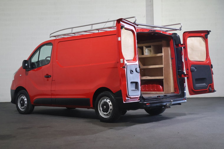 Vehicle Image 12