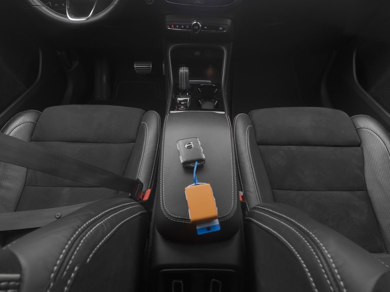 Vehicle Image 12