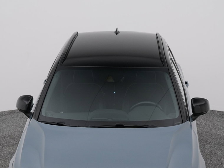 Vehicle Image 32