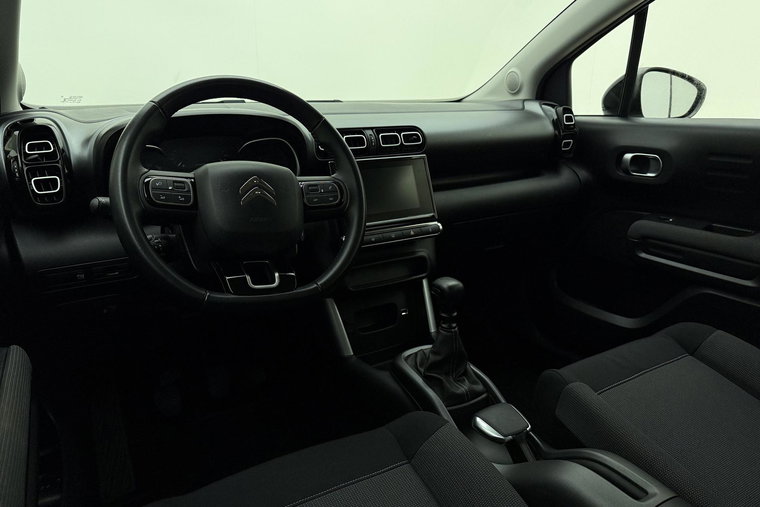 Vehicle Image 15
