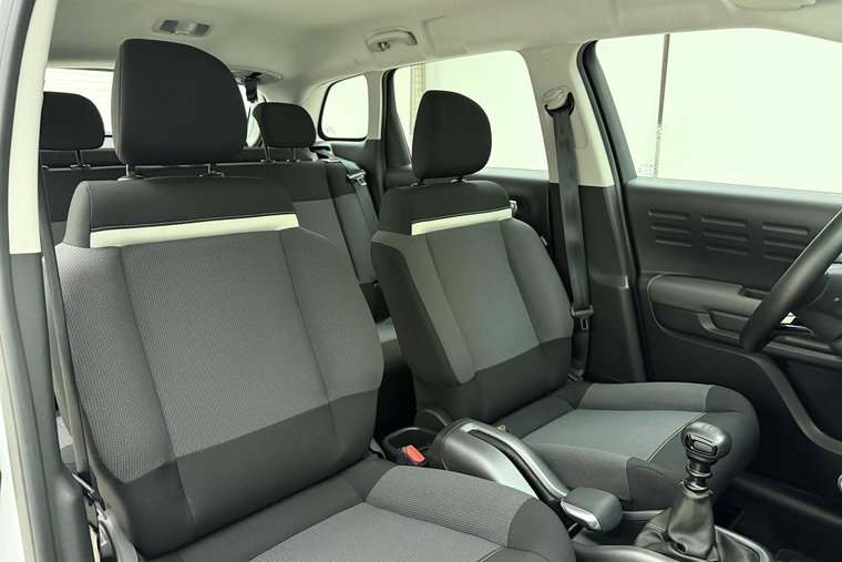 Vehicle Image 10