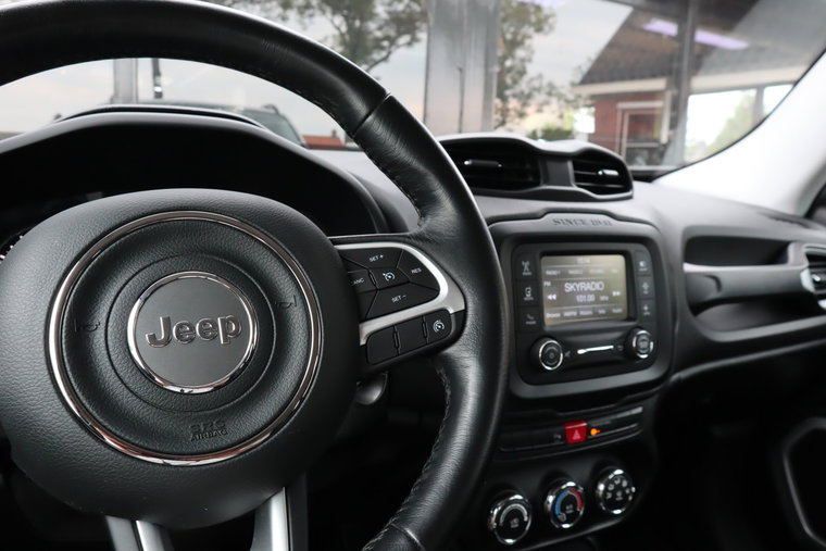 Vehicle Image 40