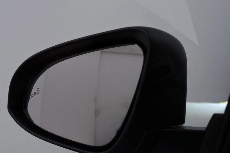 Vehicle Image 33