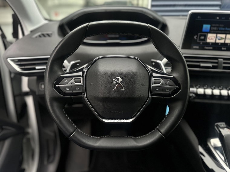 Vehicle Image 28