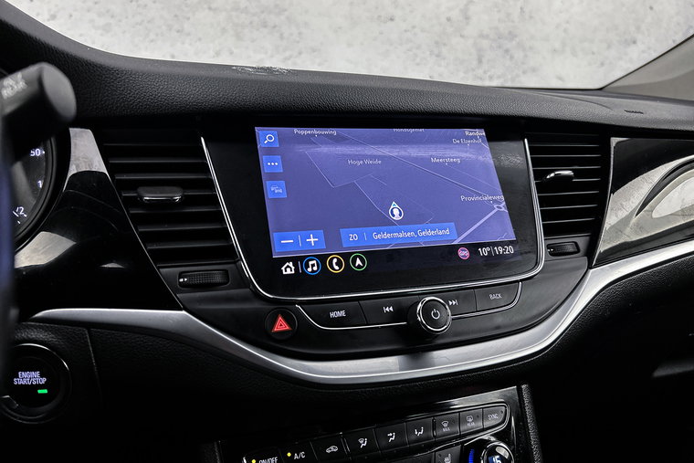 Vehicle Image 18