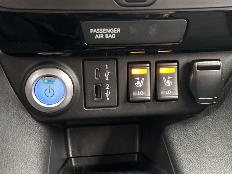 Vehicle Image 32