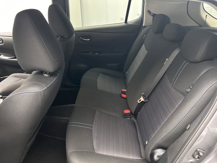 Vehicle Image 33