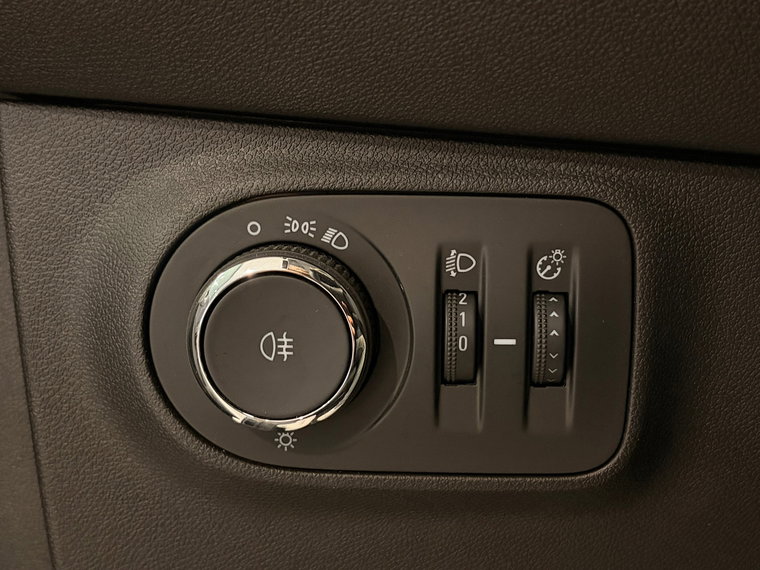 Vehicle Image 40