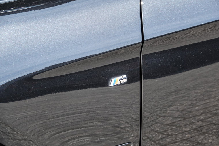 Vehicle Image 38