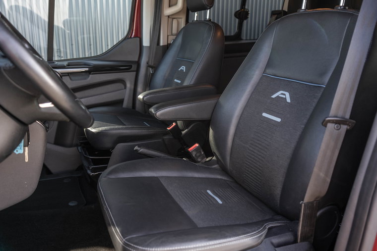 Vehicle Image 13