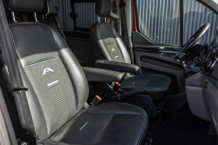 Vehicle Image 14