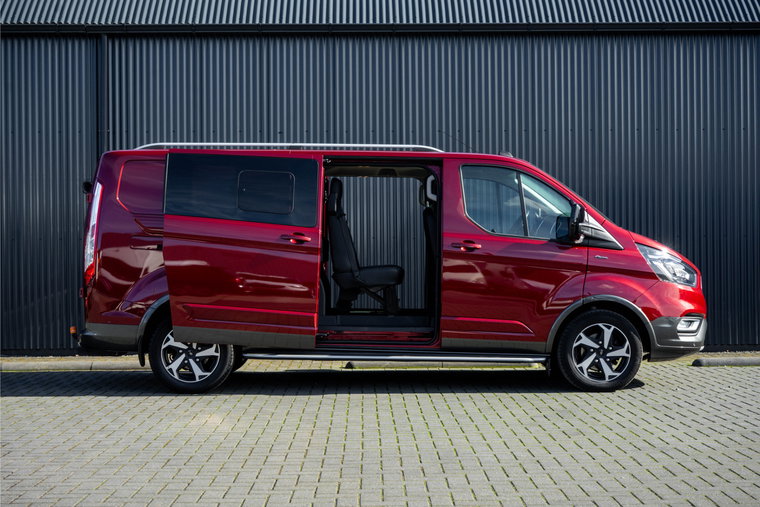 Vehicle Image 8