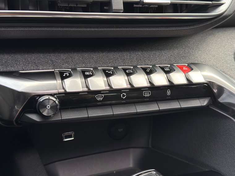 Vehicle Image 27