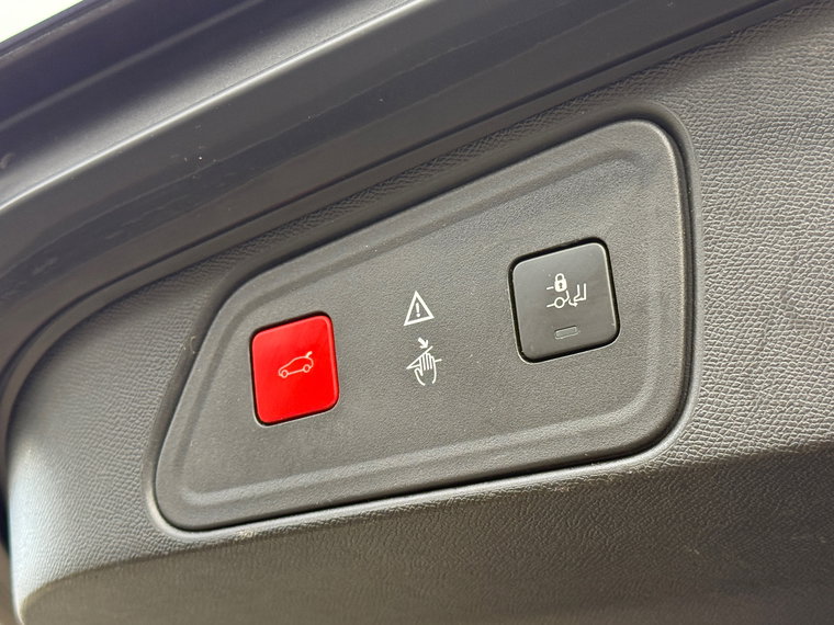 Vehicle Image 36
