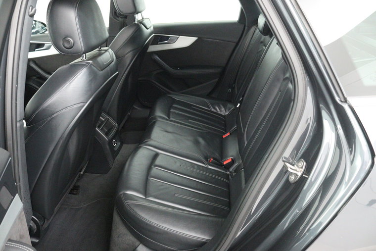 Vehicle Image 23