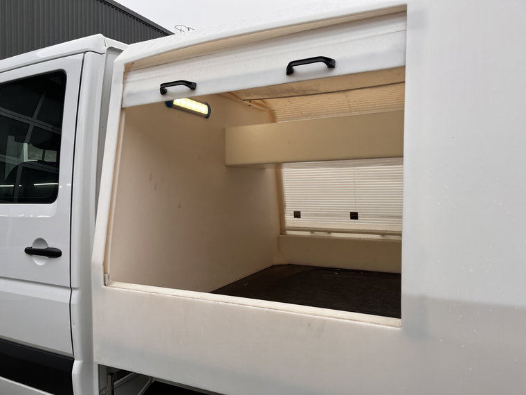 Vehicle Image 32