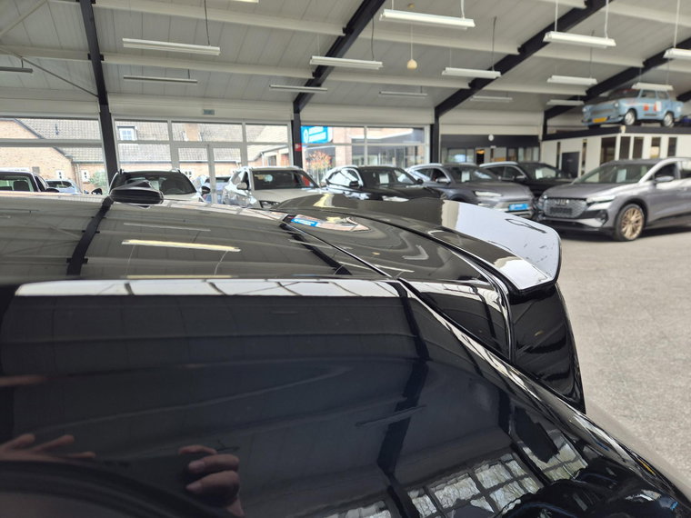 Vehicle Image 38