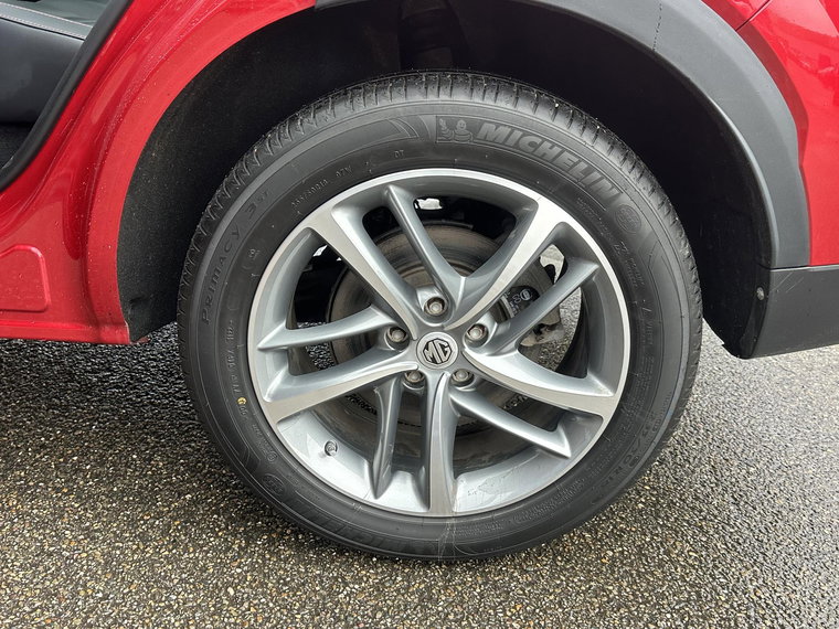 Vehicle Image 10