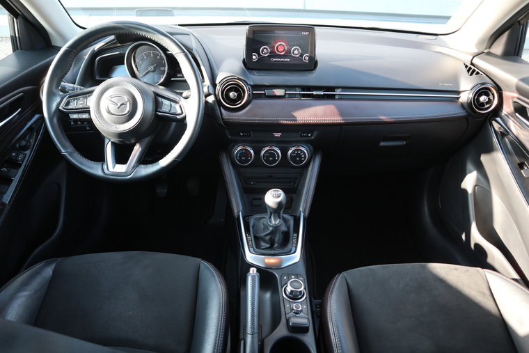 Vehicle Image 15