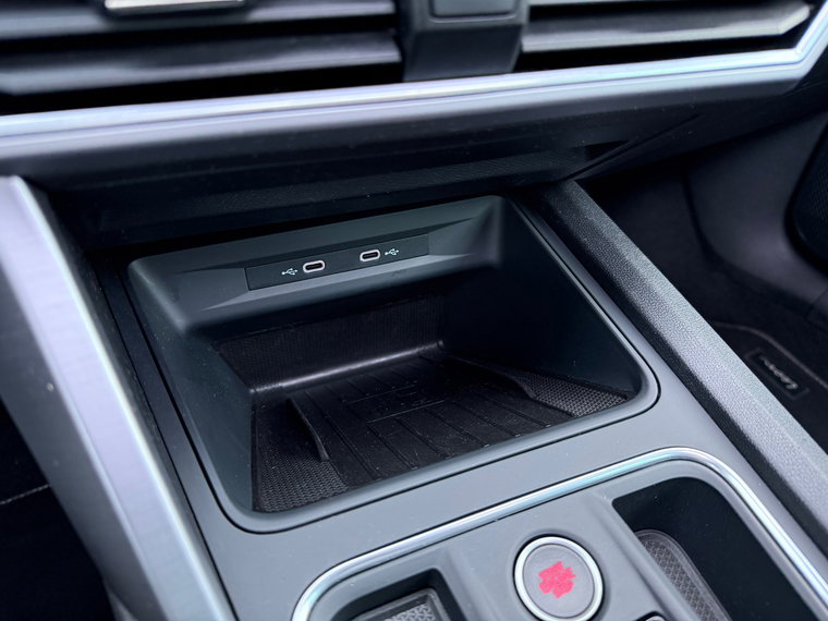 Vehicle Image 40