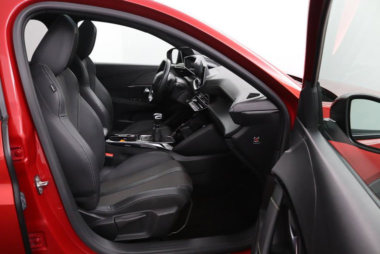 Vehicle Image 33
