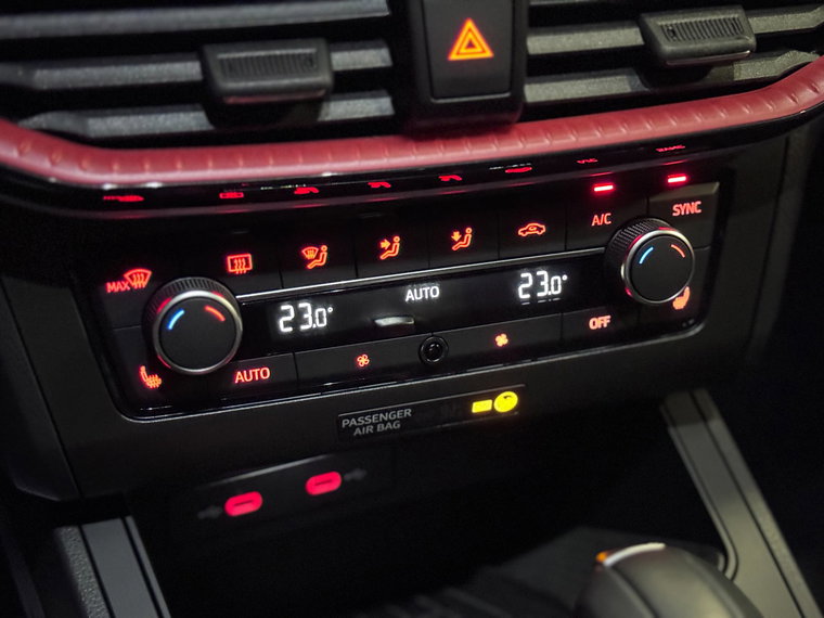 Vehicle Image 28
