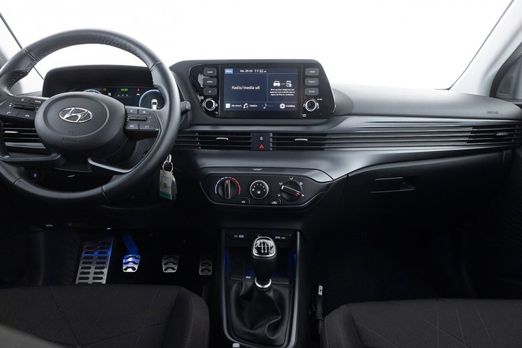Vehicle Image 11