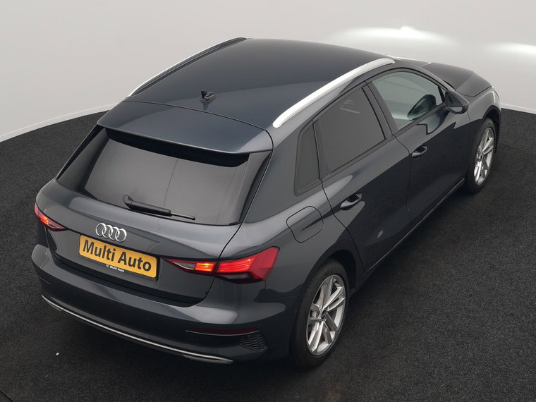 Vehicle Image 30