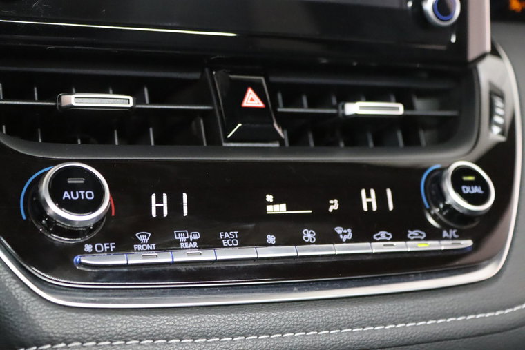 Vehicle Image 38